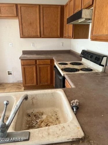 15915 Tasha Dr, Sun City AZ 85388-1630 exterior