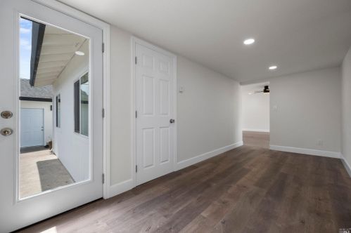 2431 Guerneville Rd, Santa Rosa CA  95403-4101 exterior