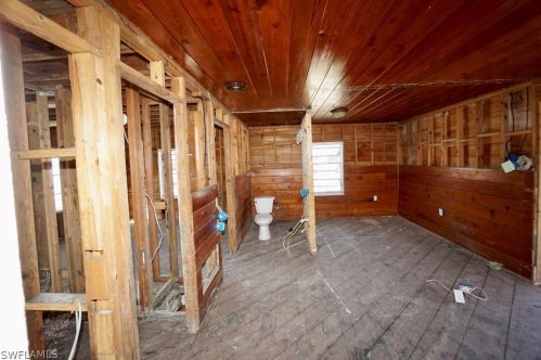 750 Matanzas Ct, Fort Myers Beach FL  33931-2120 exterior