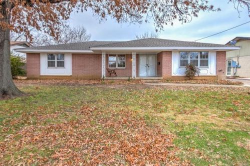 6947 16th St, Tulsa, OK 74112-7434