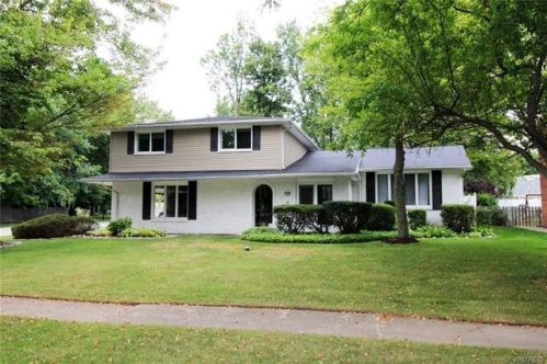 328 Countryside Ln, Buffalo, NY 14221-1620