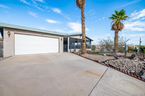 1429 Rio Vista Dr, Bullhead City, AZ 86442-6882