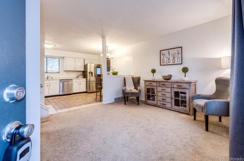 1627 Norfolk St, Denver CO 80016-1471 exterior