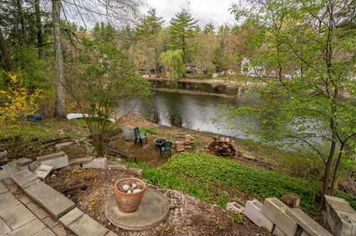 55 Riverside Dr, Fremont NH  03044-3546 exterior