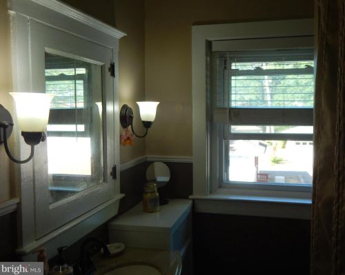 311 Delaware Ave, Lansdale PA 19446-3521 exterior