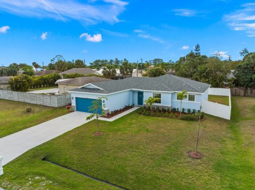 1080 London Ln, Fort Pierce, FL 34953-2660