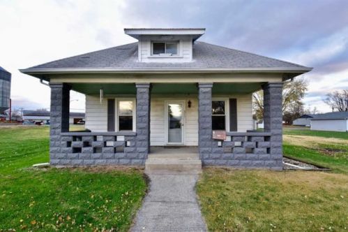 311 Kenton St, Reynolds, IN 47980-8150