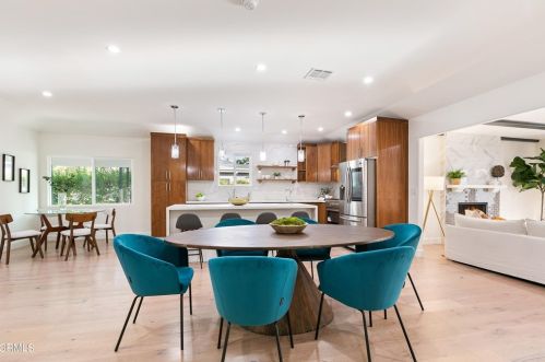 5301 Norwich Ave, Van Nuys CA 91411-3634 exterior