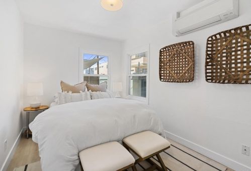 4764 Dawes St, San Diego CA 92109-1843 exterior