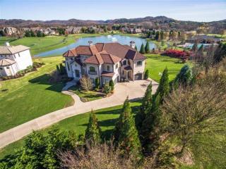 945 Sunset Ridge Dr, Franklin, TN 37069-4667