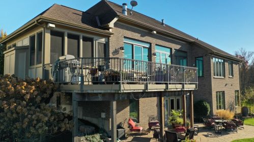 9 Queens View Ln, Newport, KY 41076-1570