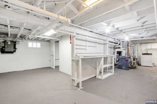 491 James St, N Milford NJ  07646-1023 exterior