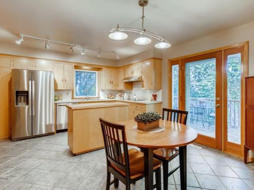 737 Amber Dr, Saint Paul MN 55122-2059 exterior