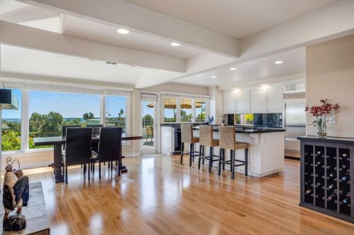 3637 Dove Holw Rd, Encinitas CA 92024-7248 exterior