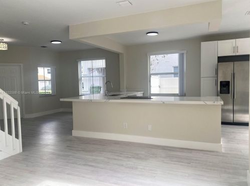 16864 1st Pl, Hollywood FL  33027-1094 exterior