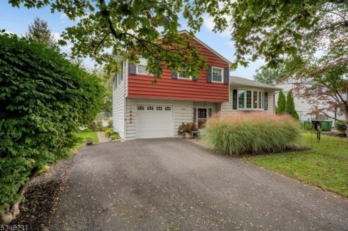 263 Warren St, Washington, NJ 07882-1242