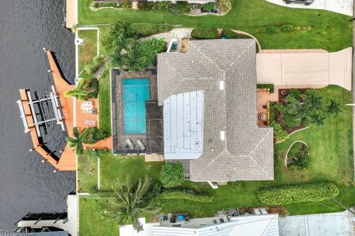 3810 1st Pl, Cape Coral FL  33904-4803 exterior