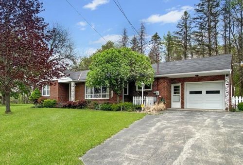 718 Carbon Micco Rd, Edinburg, PA 16116-1904