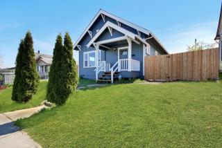 1632 32nd St, Tacoma, WA 98404-4915