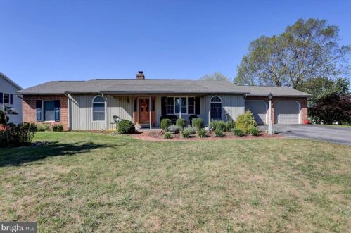 447 Tall Cedar Ln, Upton, PA 17225-8334