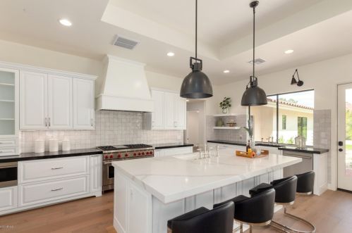 4554 Mcdonald Dr, Scottsdale AZ 85253-5328 exterior