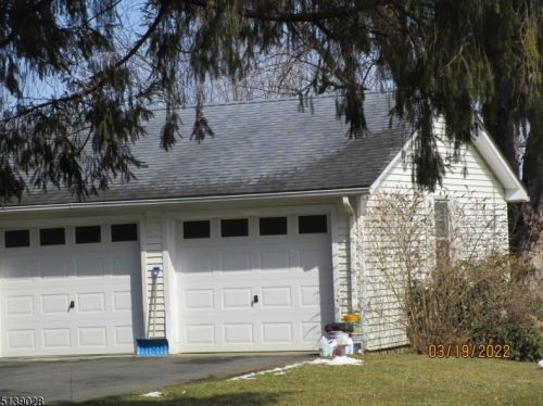 10 Terrace Rd, Columbia NJ  07832-2640 exterior