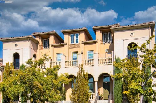 3753 Central Pkwy, Pleasanton, CA 94568-4803