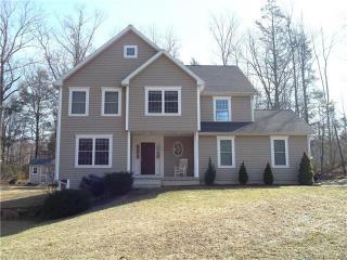 399 Park Dr, Kensington CT  06037-3818 exterior