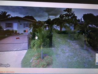 230 11th Ave, Delray Beach FL  33444-1530 exterior