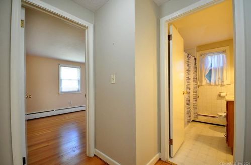 55 Foster Ln, Windsor CT exterior