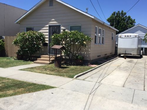 9409 Maple St, Bellflower, CA 90706-5709