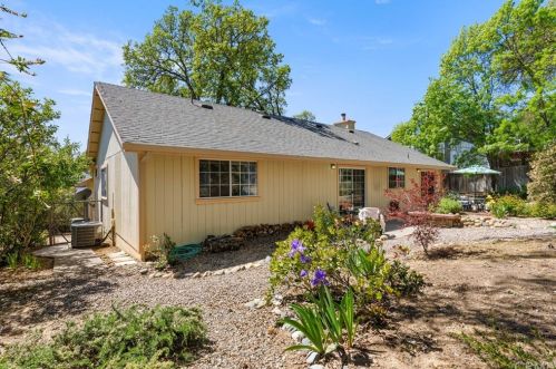 1010 Page Dr, Lakeport CA  95453-3420 exterior