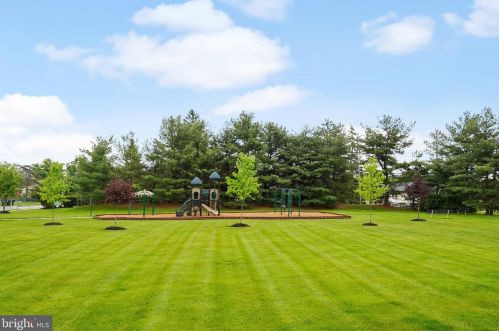 104 Vlg Grn Dr, Gilbertsville PA  19525-9500 exterior