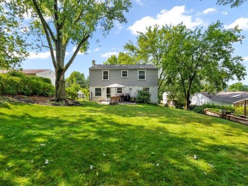 106 Candlewyck Dr, Glenshaw, PA 15116-2702