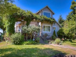 6041 Green Mountain Rd, Woodland, WA 98674-7209