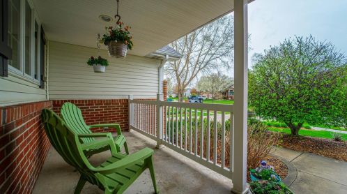 9156 Maple Dr, Dyer IN  46373-9149 exterior
