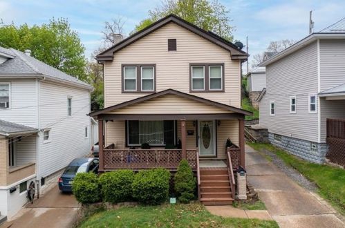 917 School St, Moon Twp, PA 15108-1974
