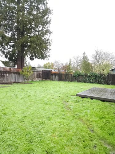 4021 Mayette Ave, Santa Rosa, CA 95405-7325