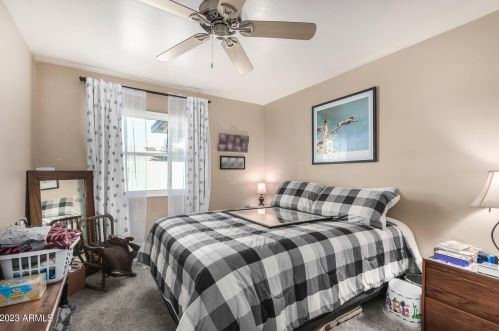 4938 Larkspur Dr, Glendale AZ  85304-2028 exterior