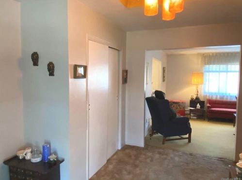 107 Rogues Path, Huntington Station NY 11746-2736 exterior