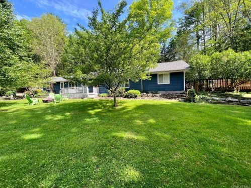 26 Yulan Barryville Rd, Barryville, NY 12719-5417