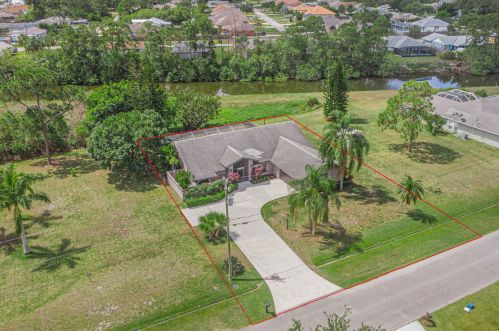 4511 Brownell Ter, Fort Pierce, FL 34983-8340