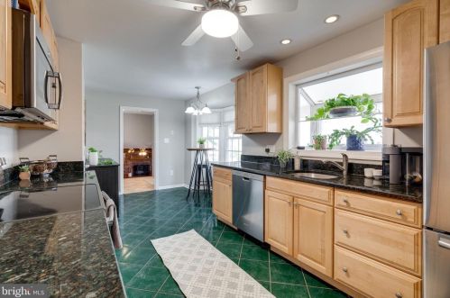 6614 Huntsman Blvd, Springfield VA 22152-2621 exterior