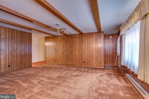 147 Euclid Ave, Charles Town WV  25414-1111 exterior