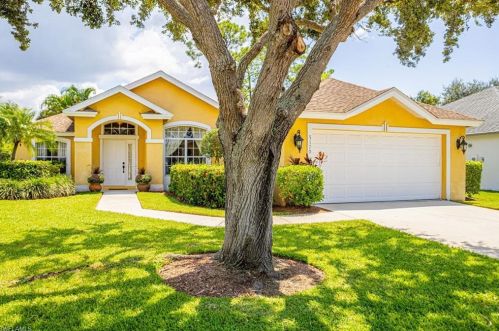 5170 Brixton Ct, Naples, FL 34104-4781