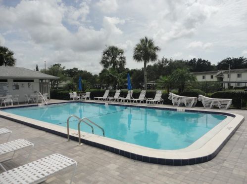 287 Cypress Ln, Oldsmar FL  34677-2166 exterior