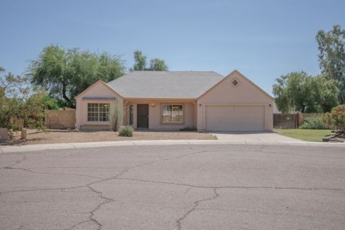 4713 Wescott Dr, Glendale, AZ 85308-4802