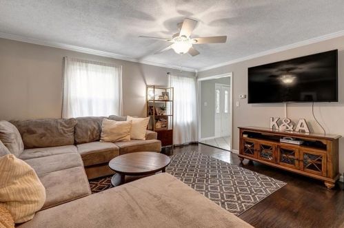 1503 Darlington Rd, Beaver Falls PA  15010-2551 exterior