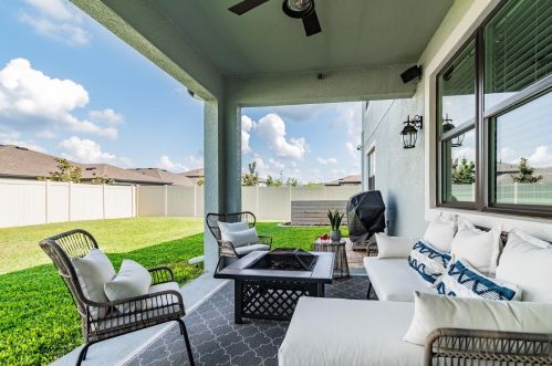 8236 Sequester Loop, Land O Lakes FL  34637-7592 exterior