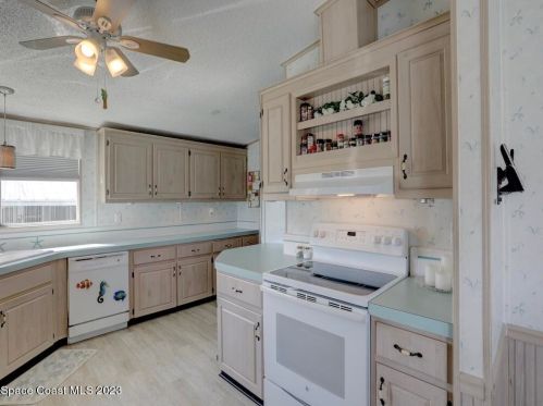 7574 Cedar Bark Rd, Sebastian FL  32976-7747 exterior